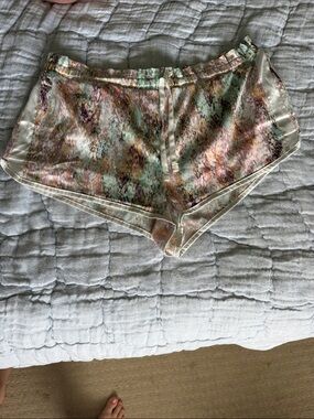 Victoria's Secret Multicolor Satin Sleep Shorts - size L